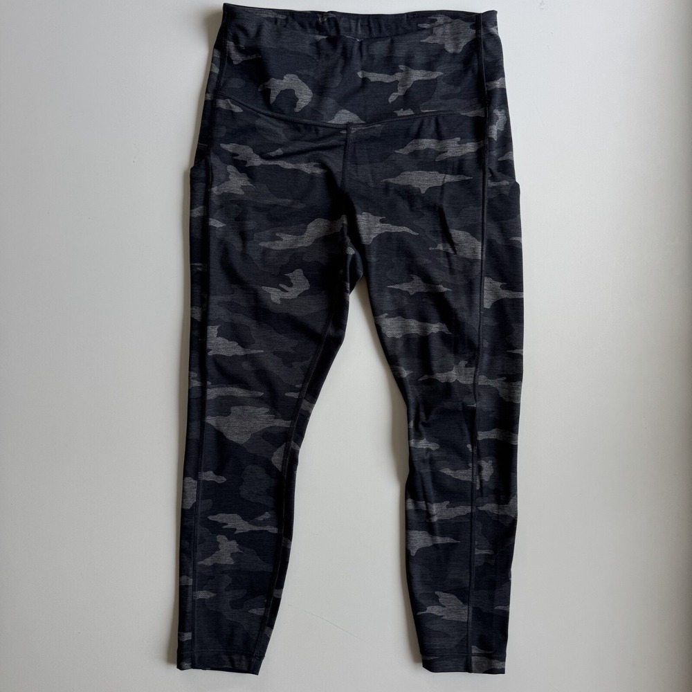 ATHLETA Ultimate Camo‎ 7/8 Tight Womens Small Petite Black Gray Athletic Workout